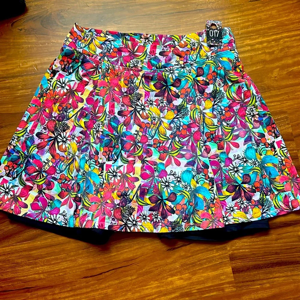 Dona Jo tennis ๐พ pickleball skort size 3 or XL - Picture 1 of 9